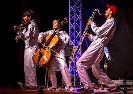 Cia. CapGira presenta Rebobina 