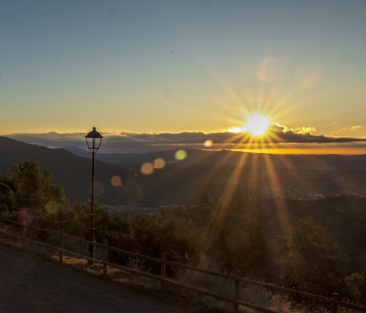 Fotografia de Puiggracios a trenc d'Alba @RamonFerrandis