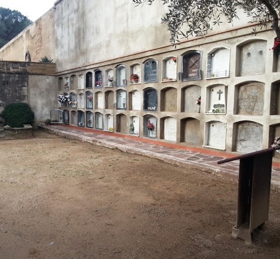 Fossa comuna cementiri de la Doma