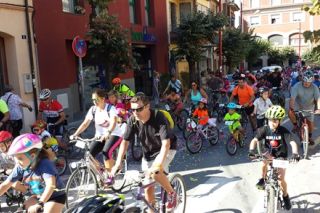Persones en bicicleta
