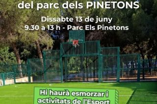 Cartell de la inauguració de la nova pista poliesportiva al Parc dels Pinetons