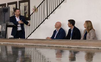 Imatge de l'Isidre alcalde de Caldes de Montbui i tres representants de les viles termals catalanes