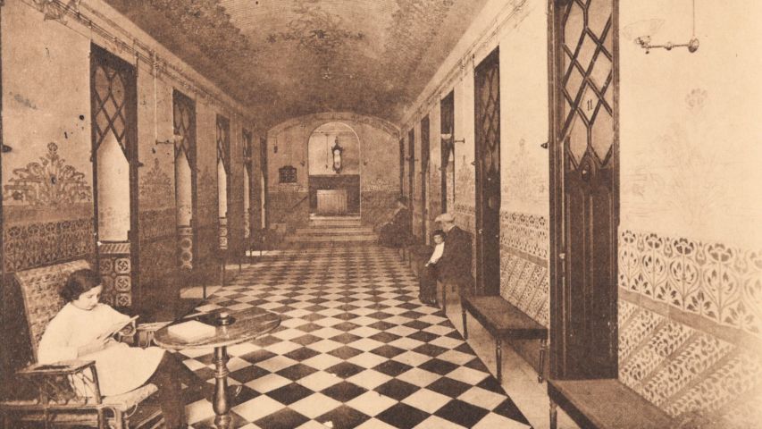 La galeria de banys del Balneari Blancafort a la dècada de 1920 |Foto cedida per Víctor Krenn