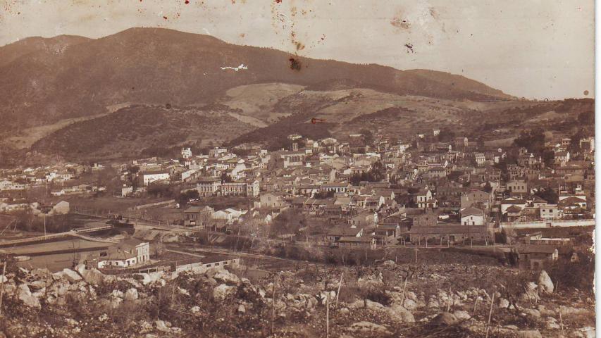 Vista general de la Garriga, amb els safarejos municipals en primer terme. Any 1958. Fons Carme Dameson Dachs, Centre de Documentació Històrica de la Garriga