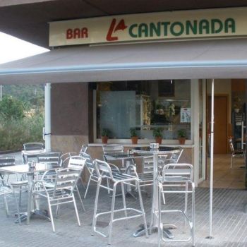 Façana bar de la Cantonada